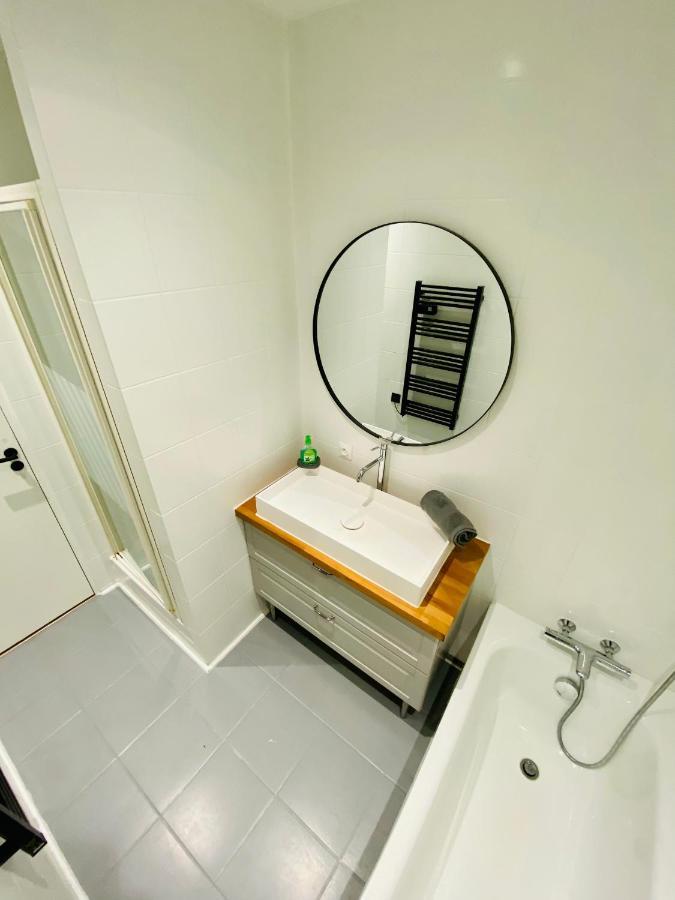 50M2 Flat In Heart Of Orleans - Canal Foot & Bein מראה חיצוני תמונה